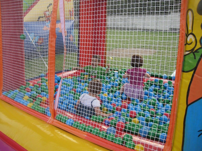 Noleggio Vasca di Palline per Eventi Aziendali a Torino in Piemonte